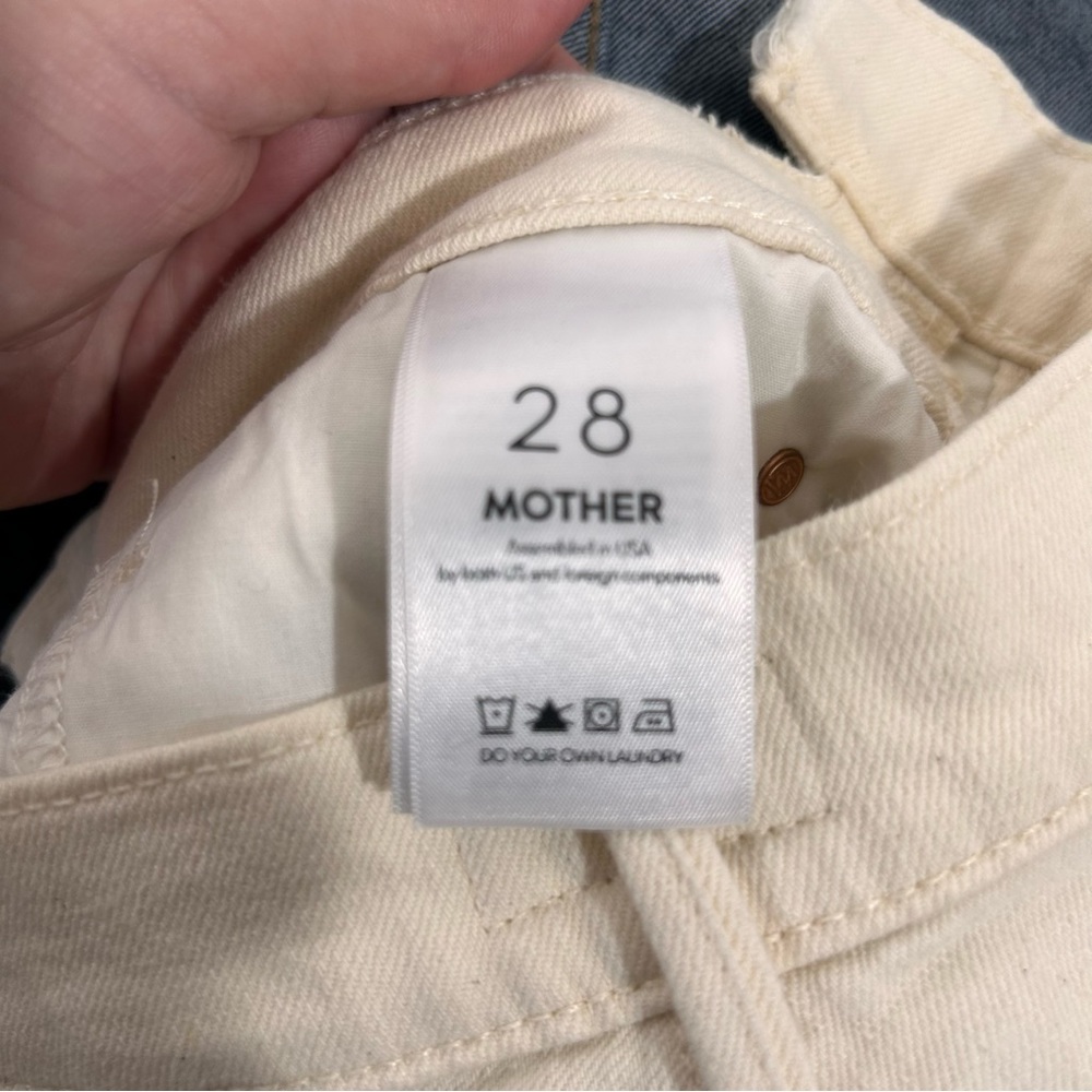 Mother NWT The Dazzler "Ouch" Shift Jeans in Cream- Size 28 - Picture 4 of 15